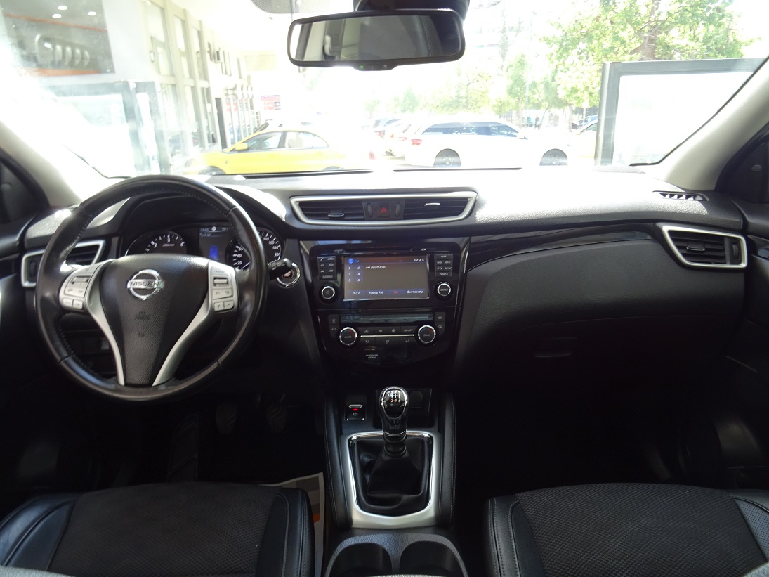 Nissan Qashqai 2015 1.6 dCi Tekna 4×4