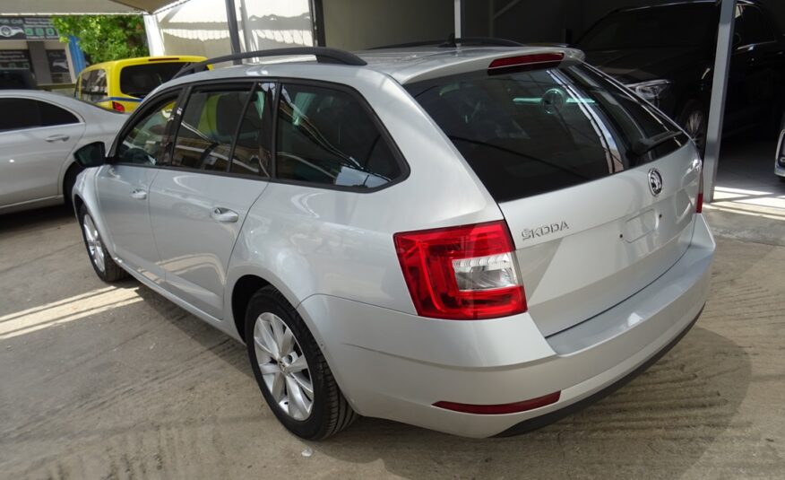 Skoda Octavia ’20 style (1288)