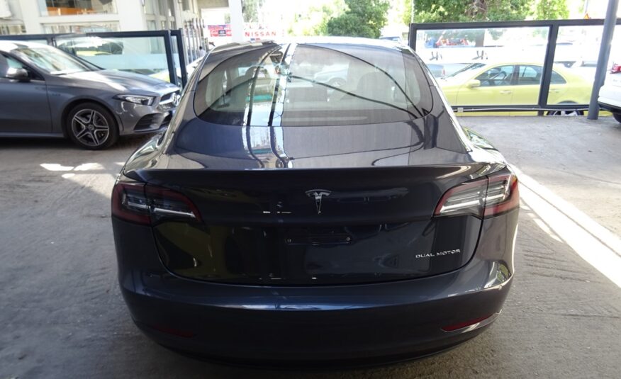 Tesla Model 3 ’21 long range