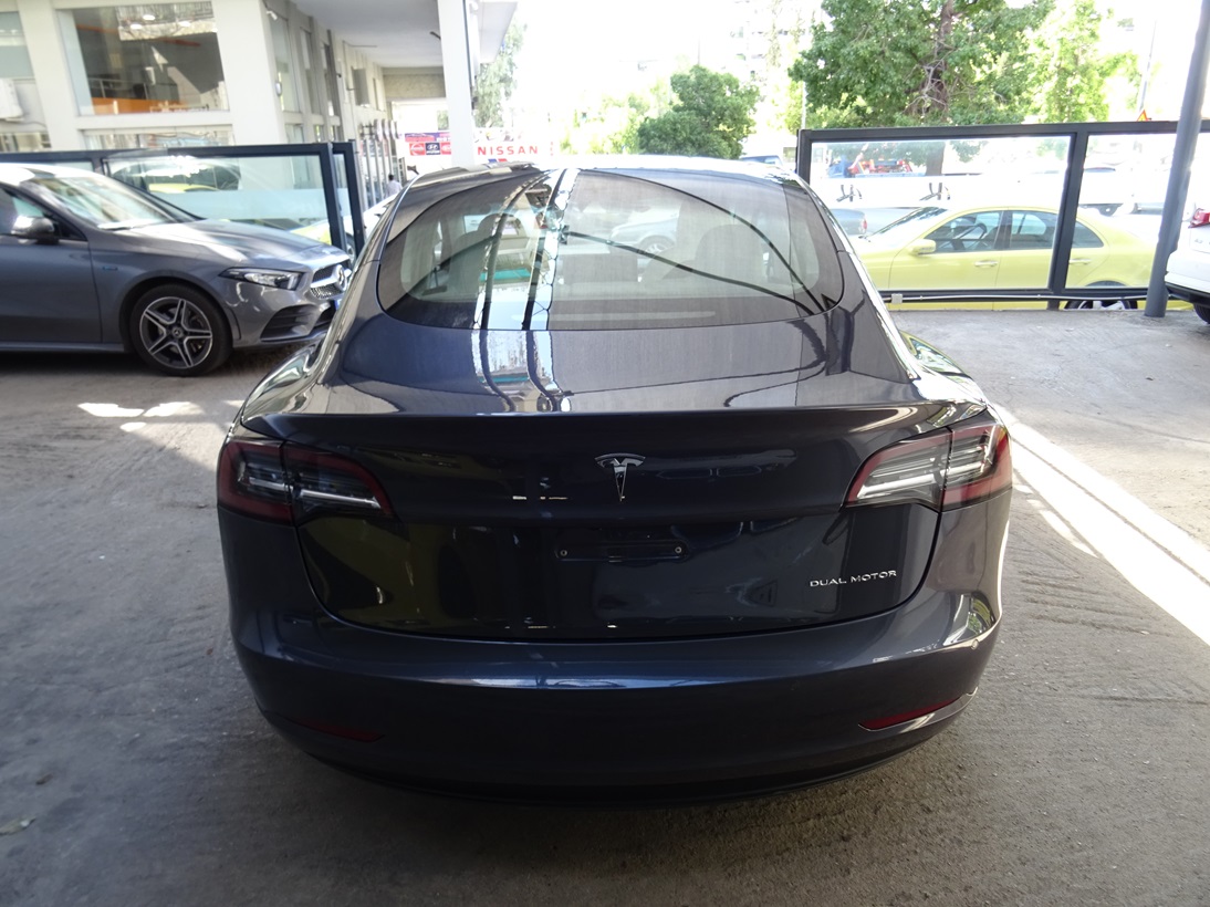 Tesla Model 3 ’21 long range