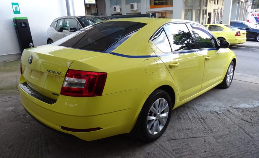 Skoda Octavia ’17 cng