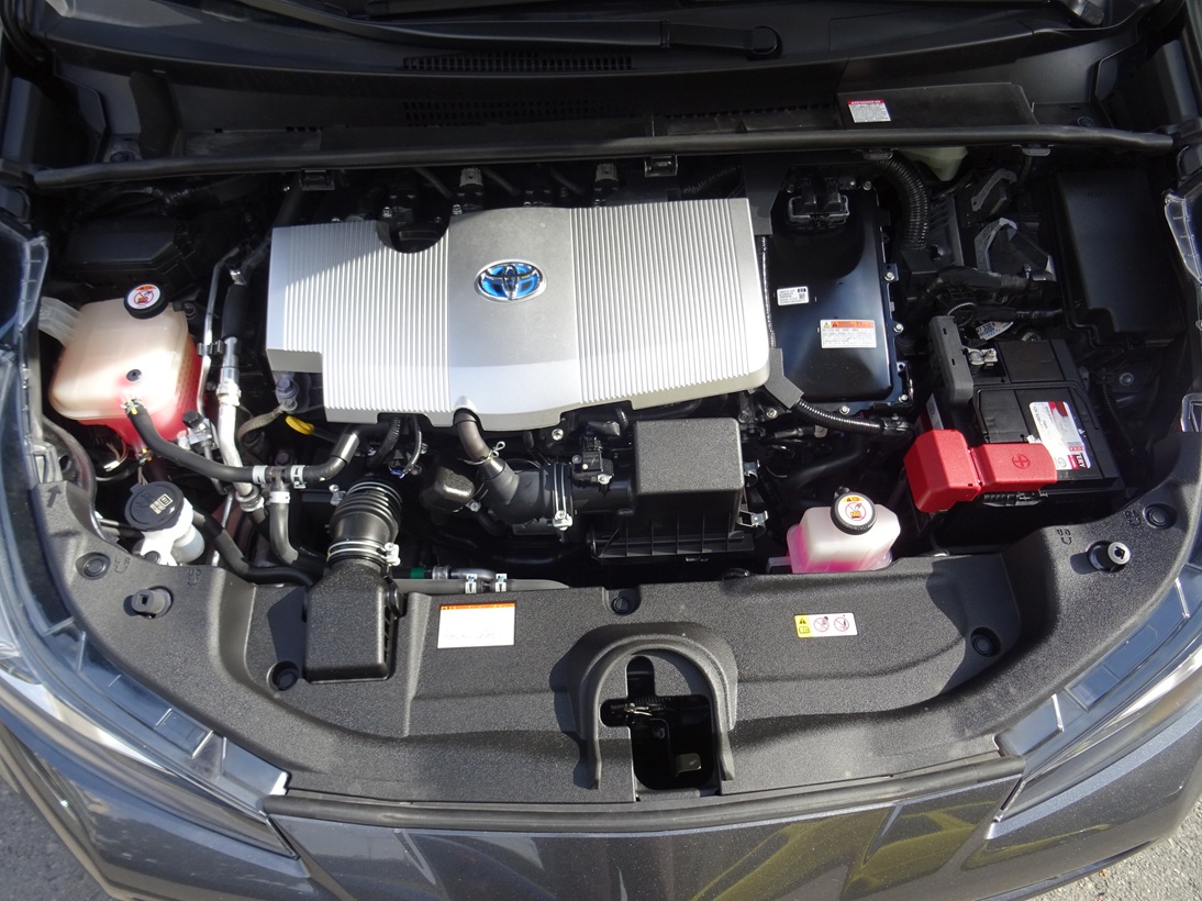 Toyota Prius 2020 lounge (1366)