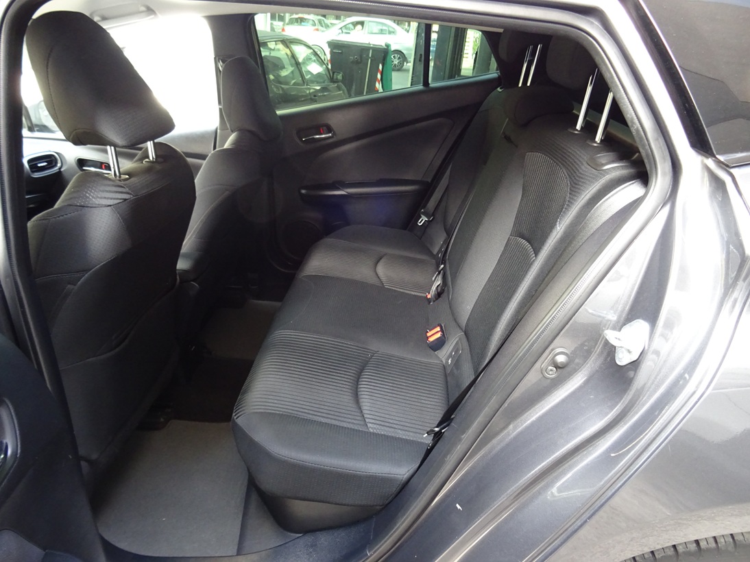 Toyota Prius 2020 lounge (1366)