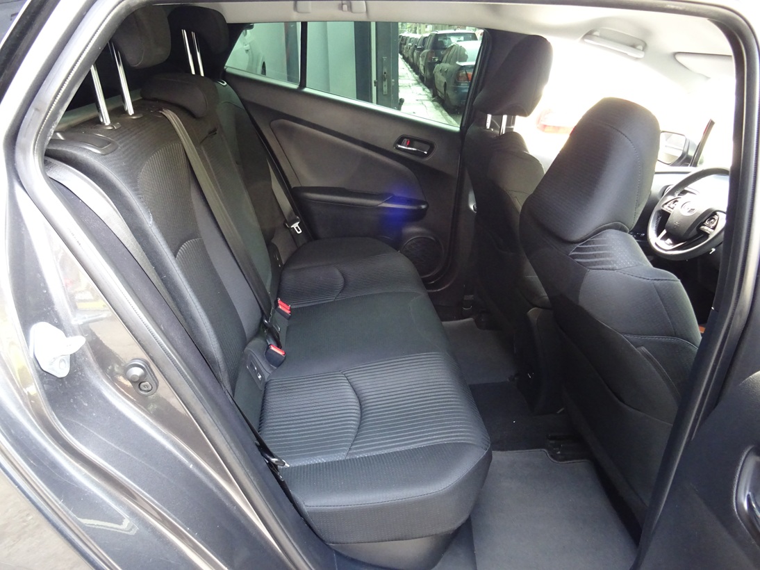 Toyota Prius 2020 lounge (1366)
