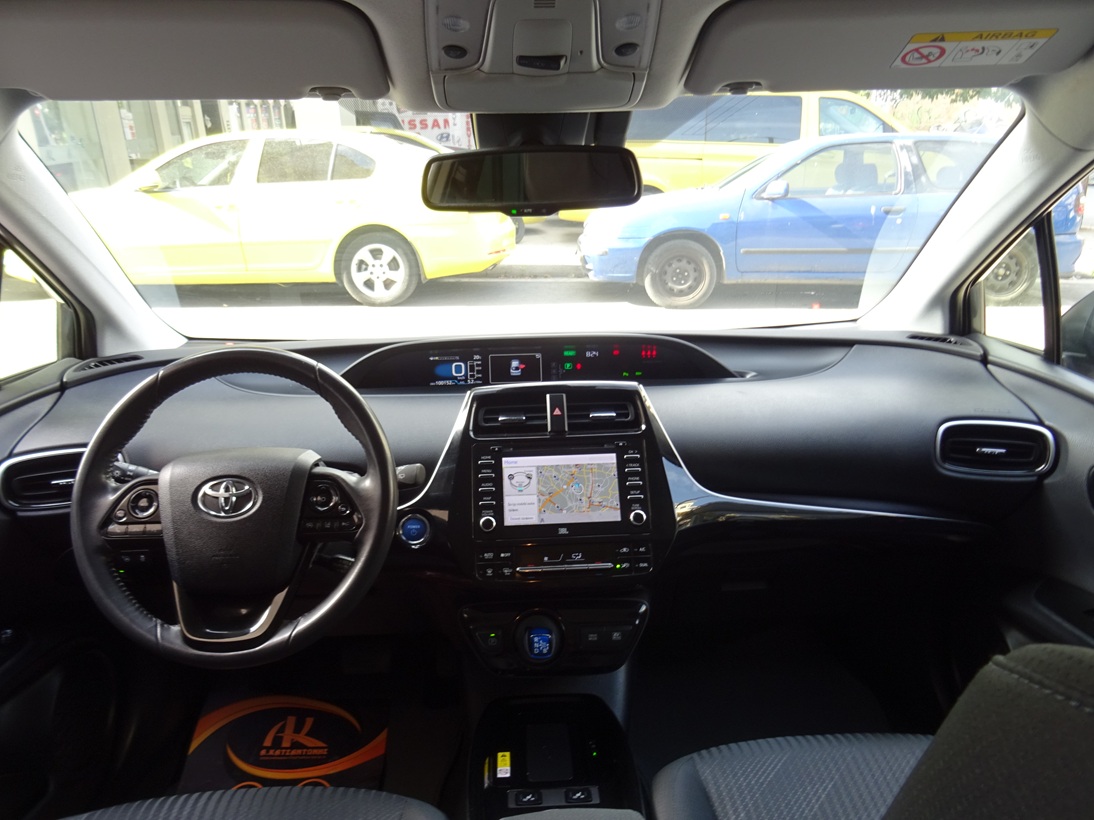 Toyota Prius 2020 lounge (1366)