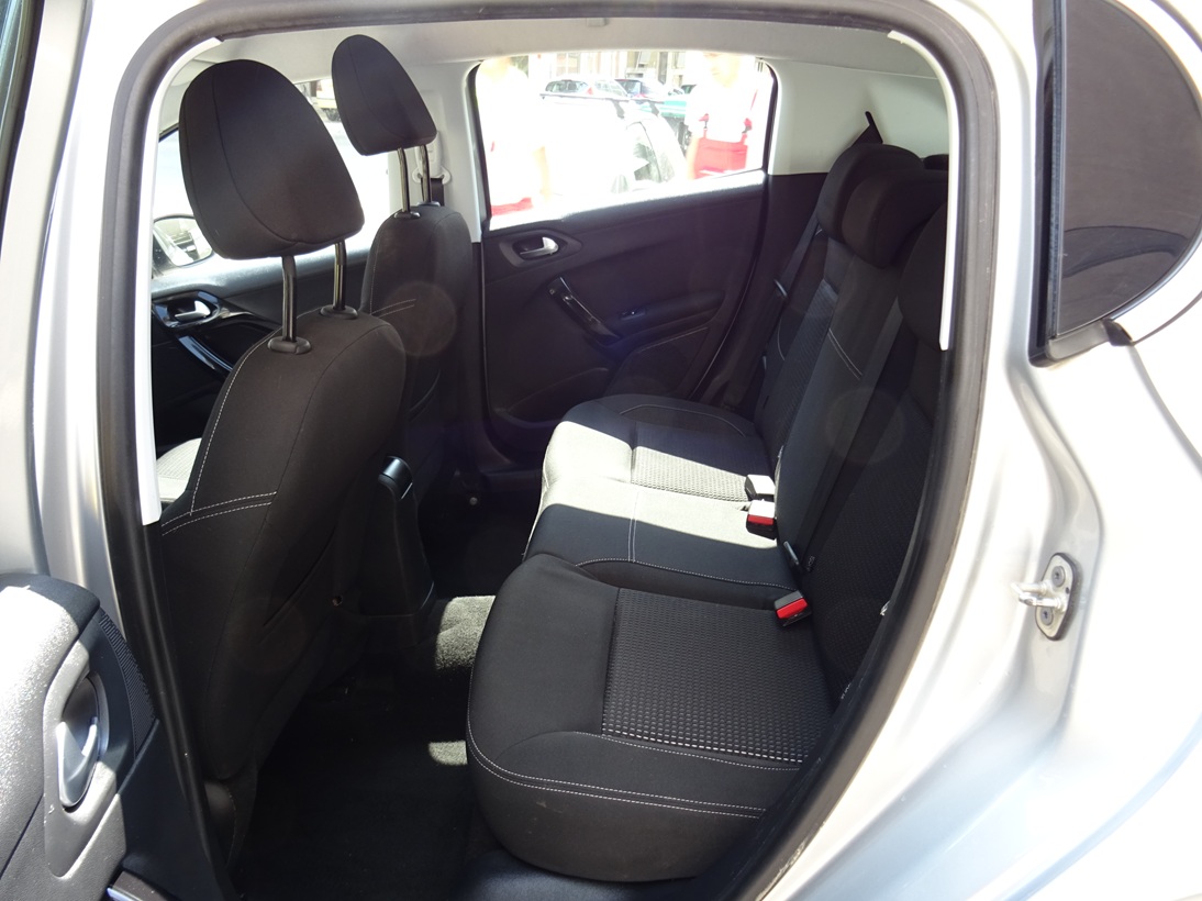 Peugeot 208 2017 ALLURE