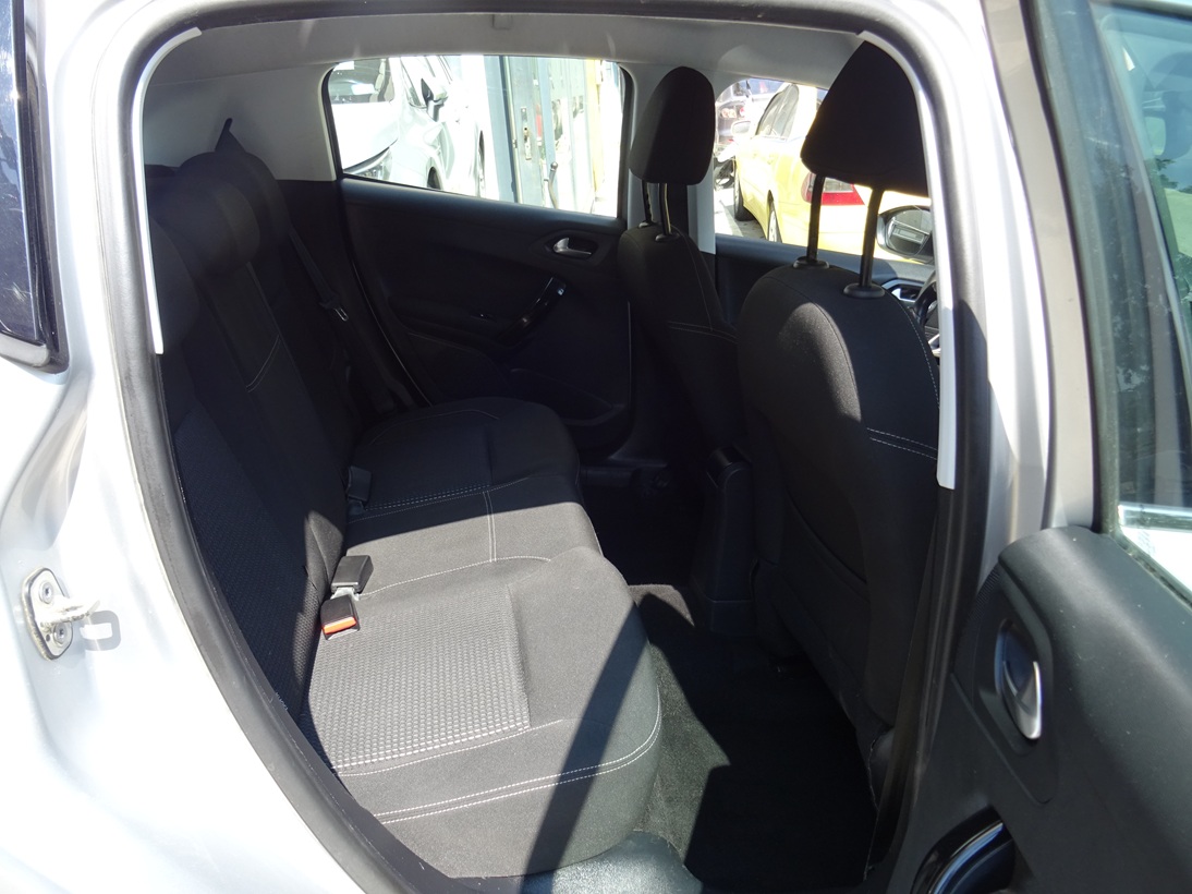Peugeot 208 2017 ALLURE