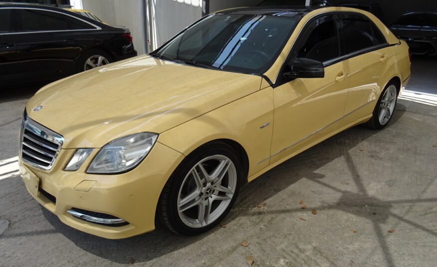 Mercedes-Benz E 220 2012 look amg