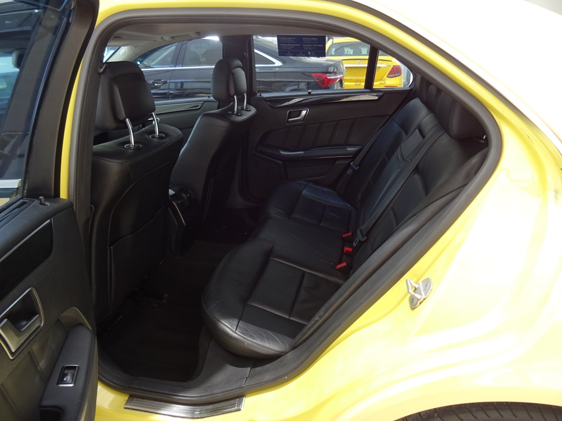 Mercedes-Benz E 220 2012 look amg