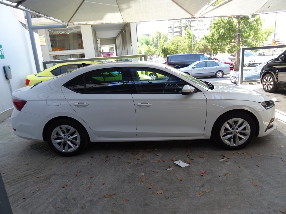 Skoda Octavia 2021 ambition (1376)