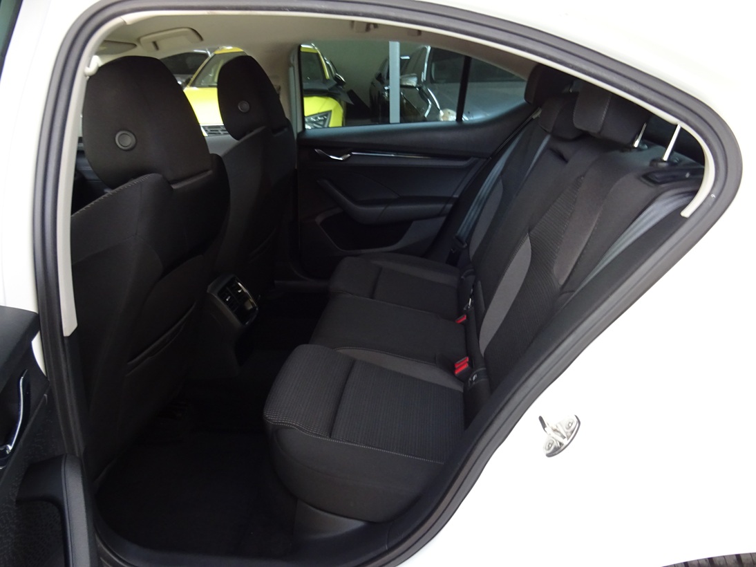 Skoda Octavia 2021 ambition (1376)