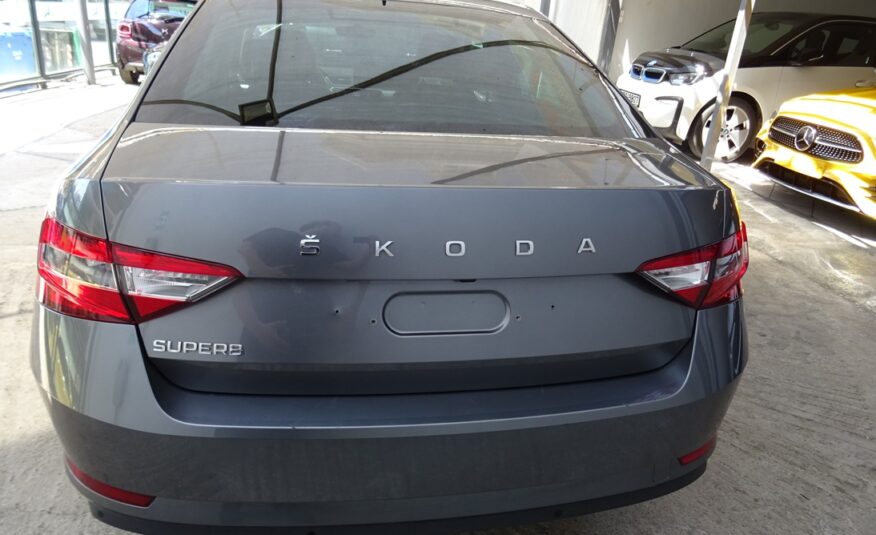 Skoda Superb 2023 (1380)
