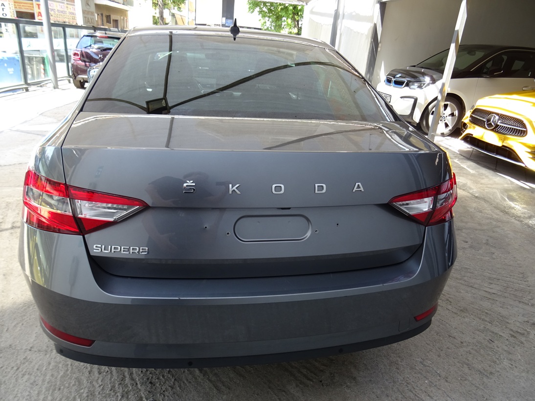 Skoda Superb 2023 (1380)