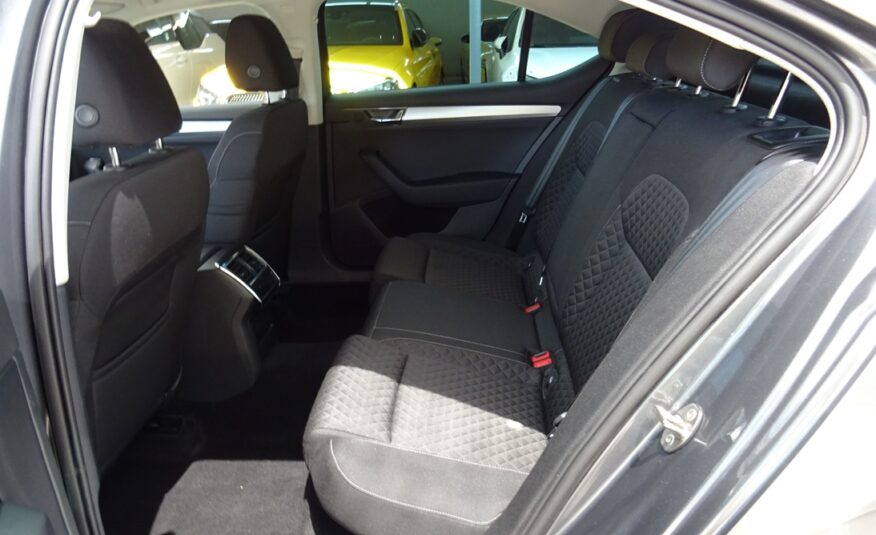 Skoda Superb 2023 (1380)
