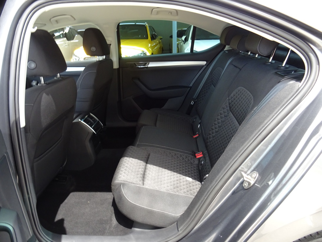 Skoda Superb 2023 (1380)