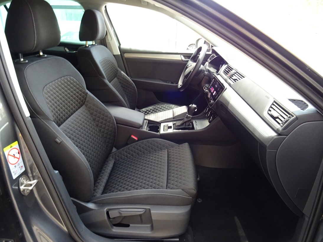 Skoda Superb 2023 (1380)