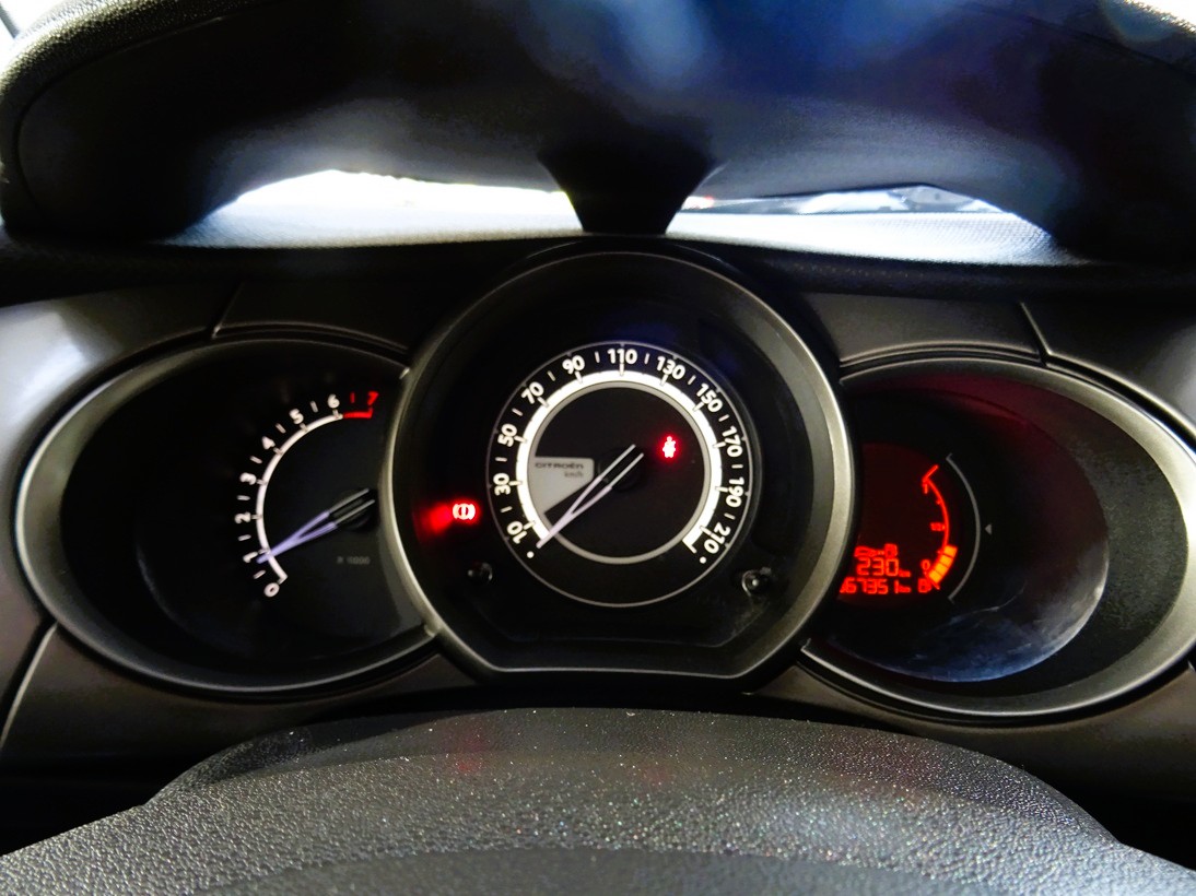 Citroen C3 2015 1.2 VTI CONFORT