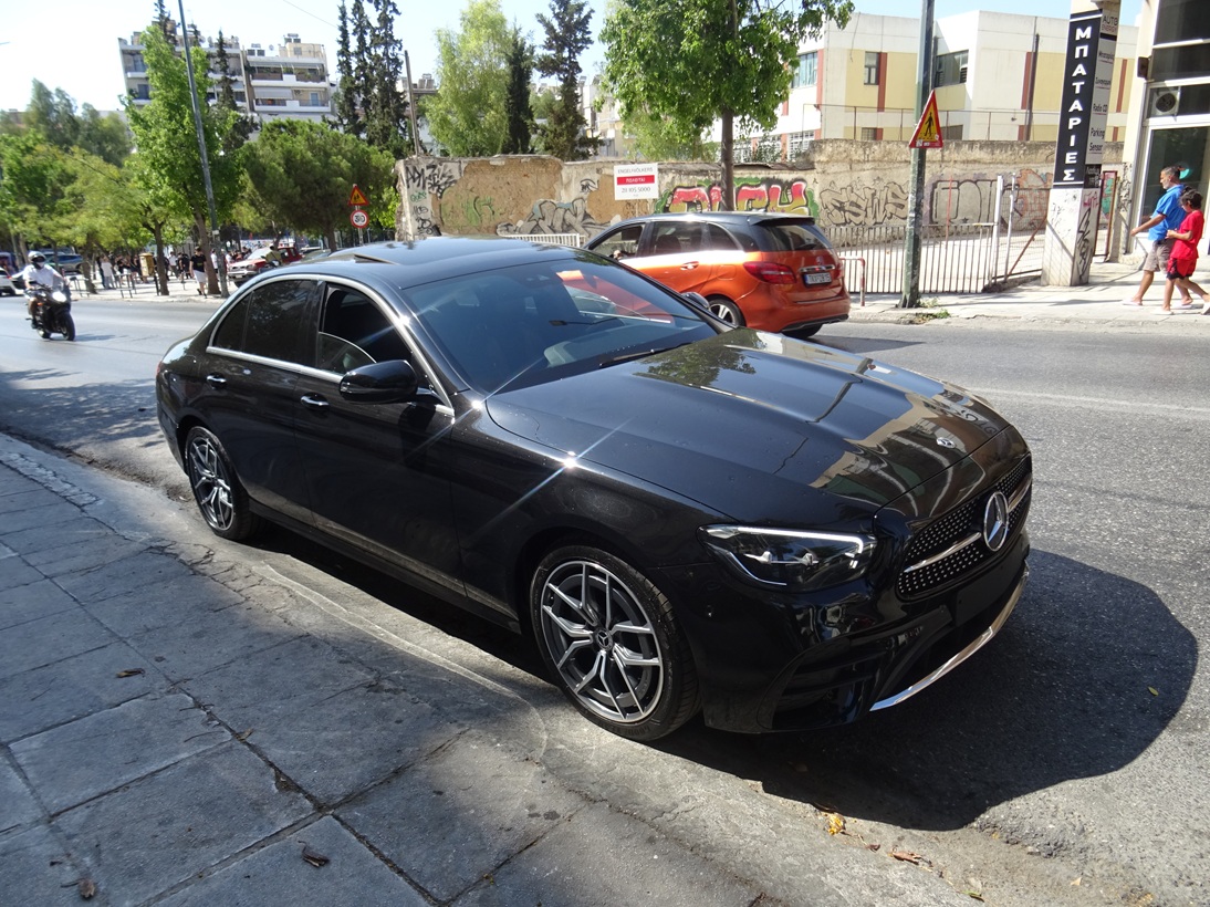 Mercedes-Benz E 220 2022 AMG (1388)