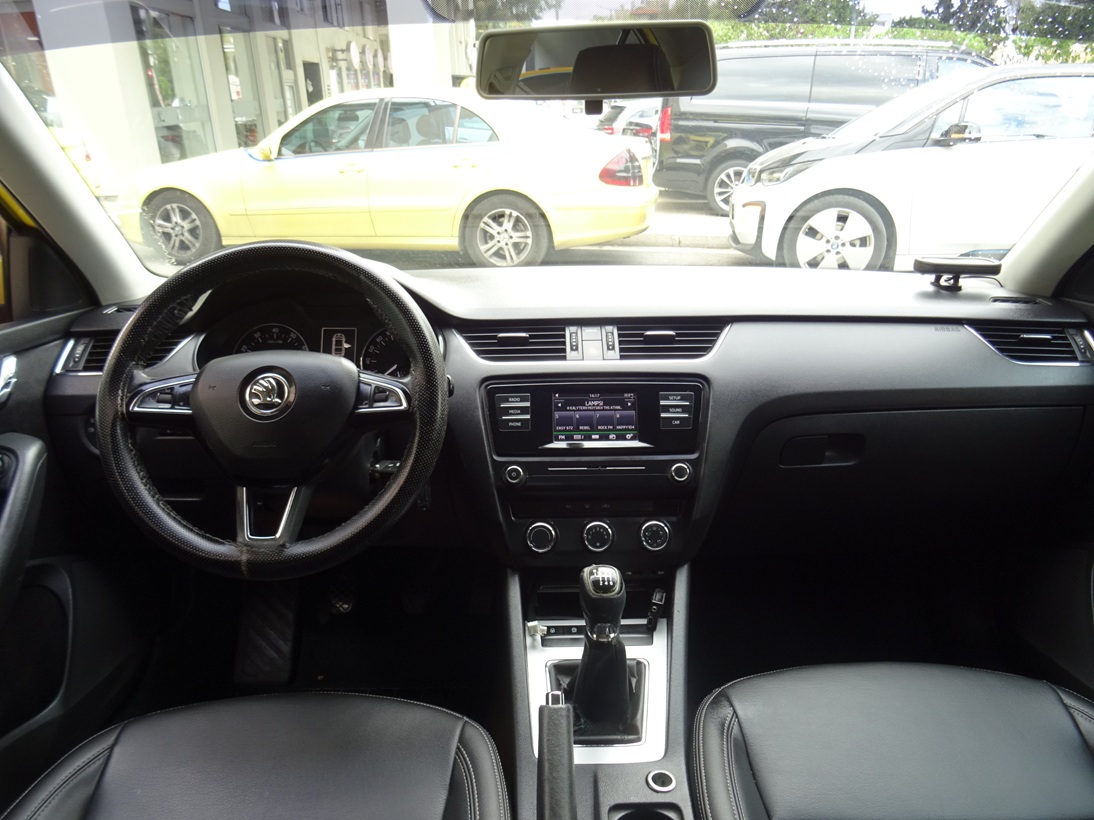Skoda Octavia 2015 cng