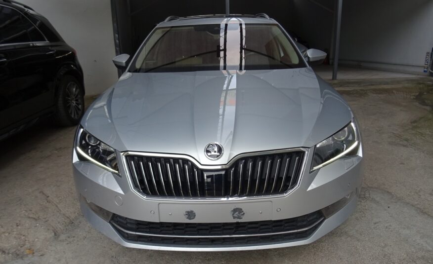 Skoda Superb 2019 πανοραμα