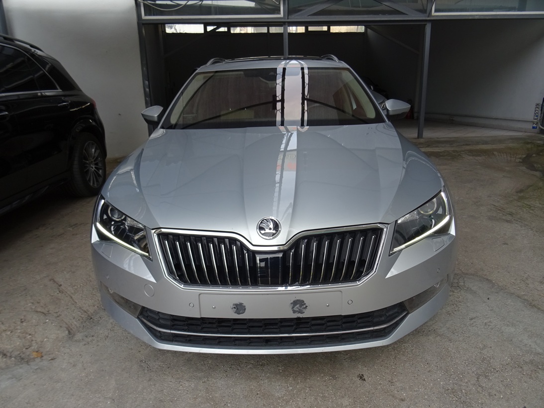 Skoda Superb 2019 πανοραμα