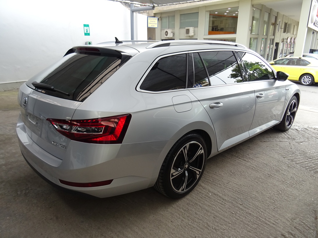 Skoda Superb 2019 πανοραμα