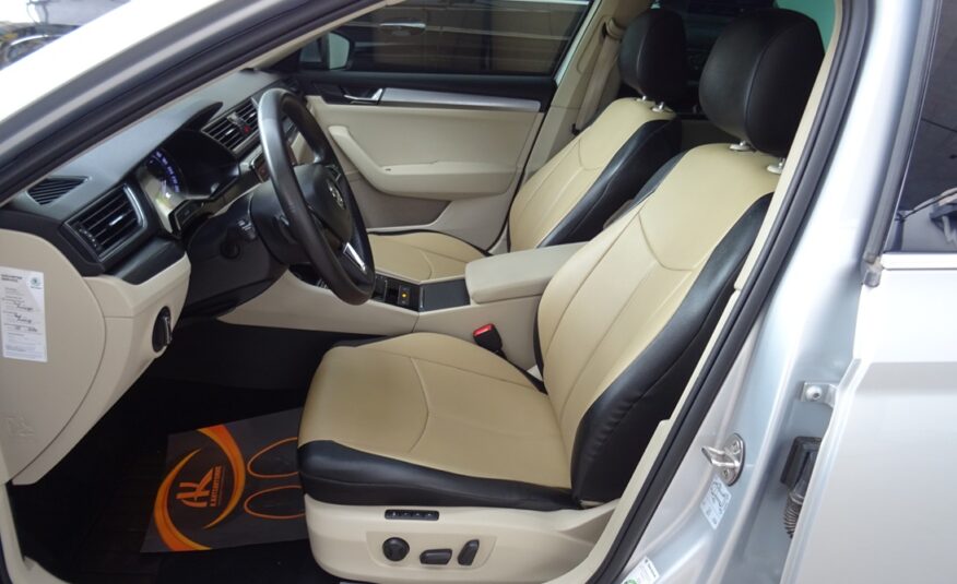 Skoda Superb 2019 πανοραμα