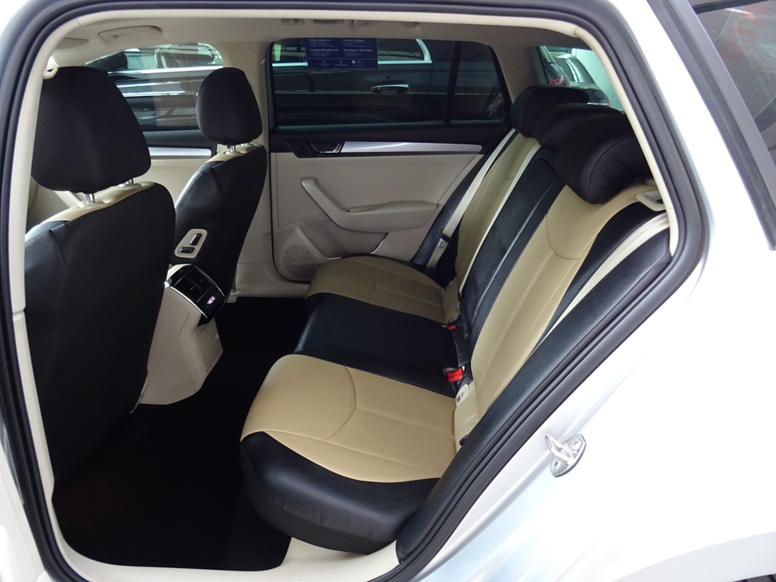Skoda Superb 2019 πανοραμα