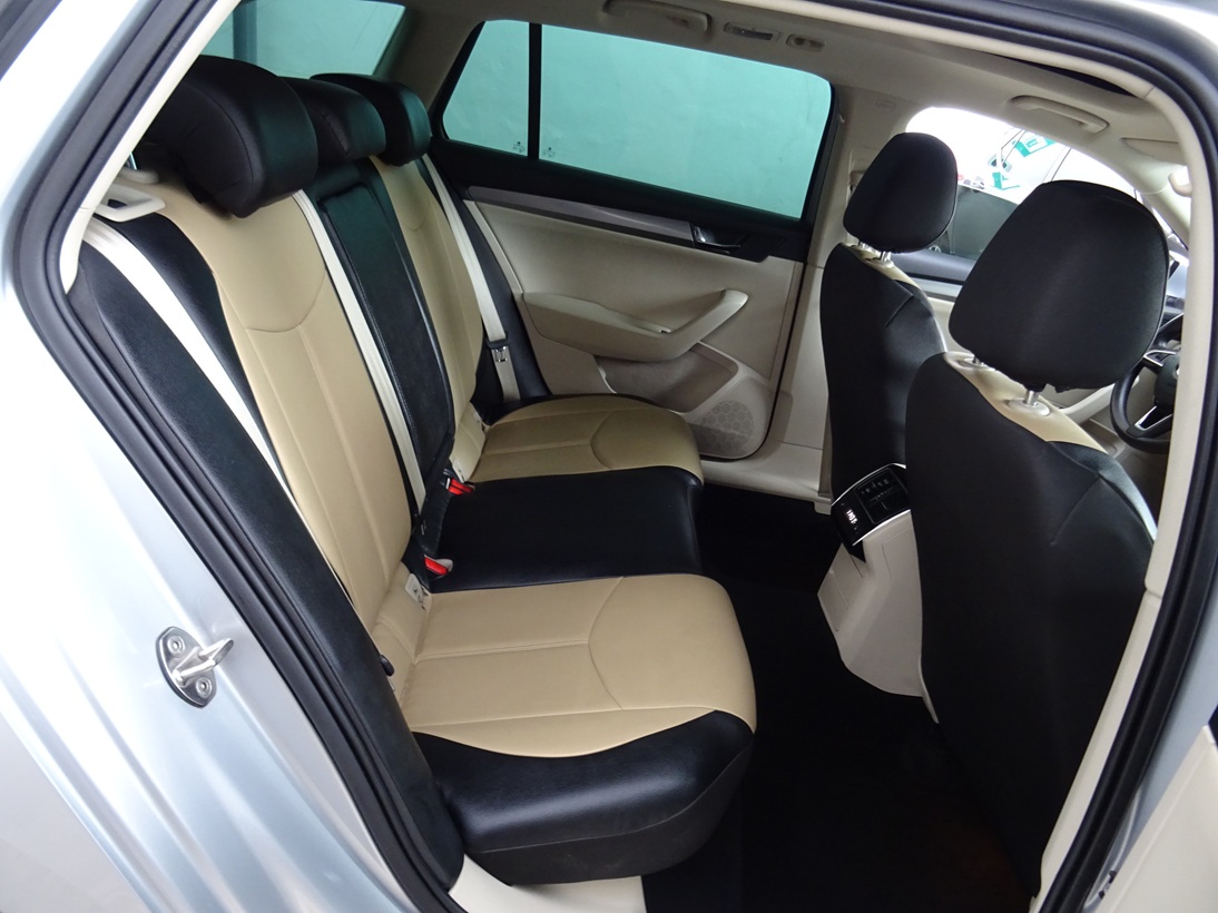 Skoda Superb 2019 πανοραμα