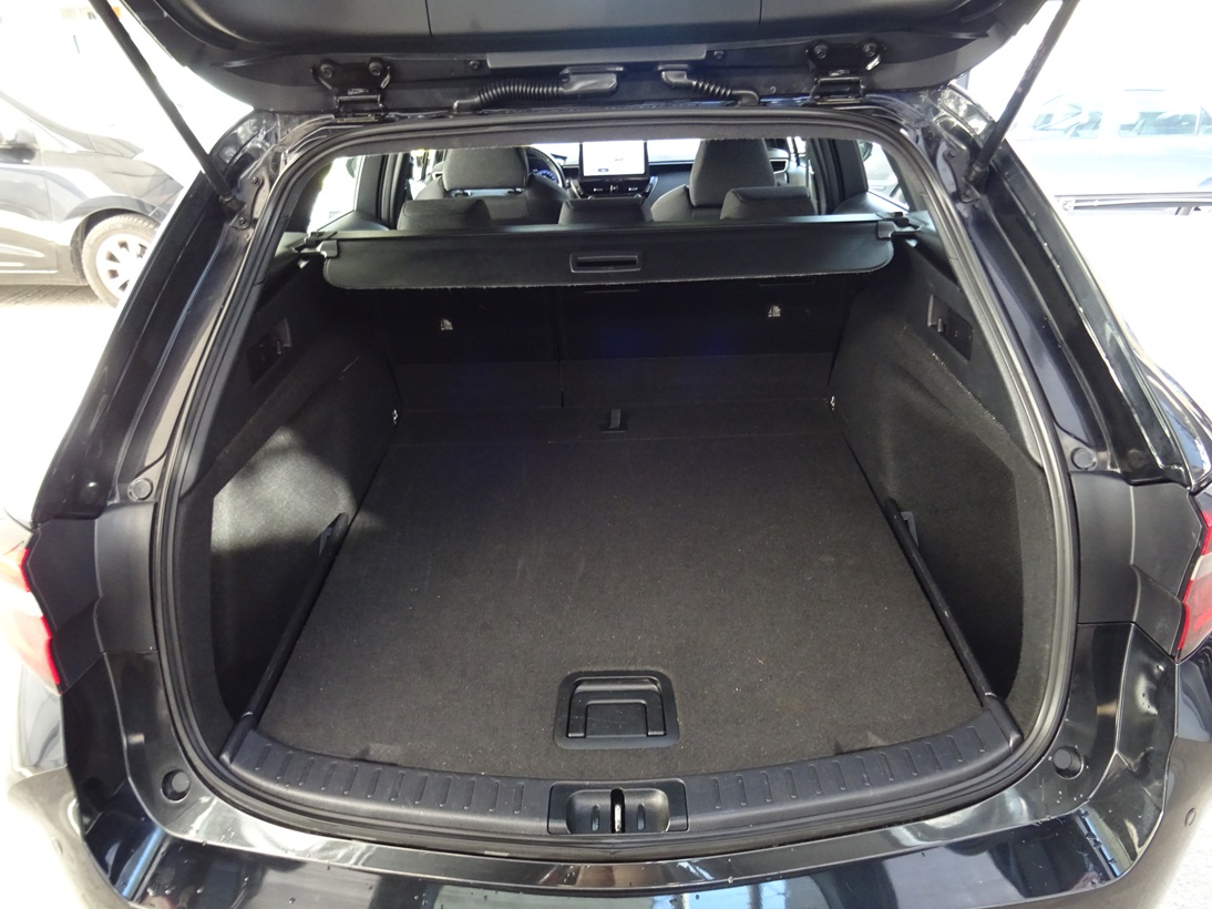 Toyota Corolla 2023 facelift (184)