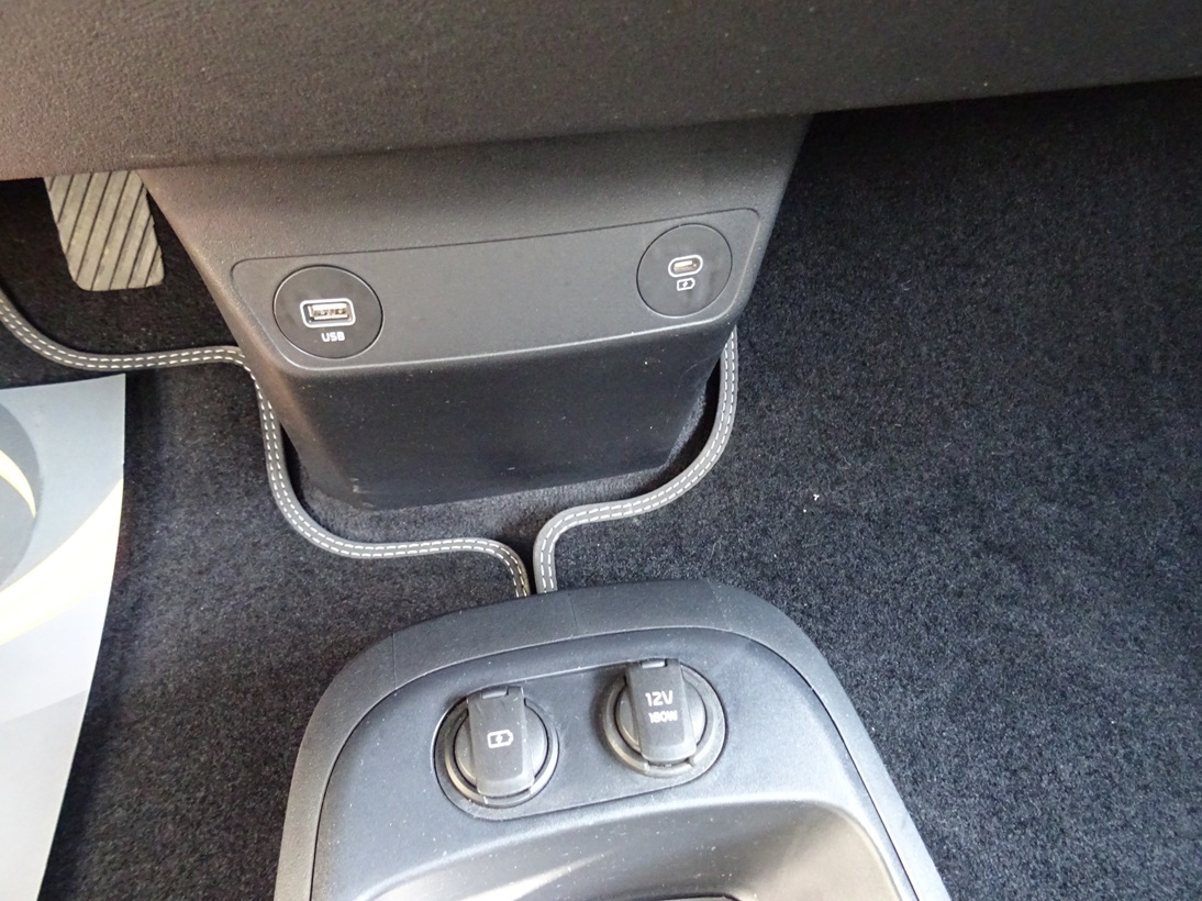 Kia EV6 2023 titanium (1396)