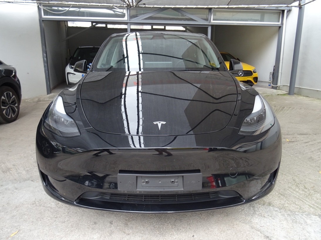 Tesla Model Y 2023 long range