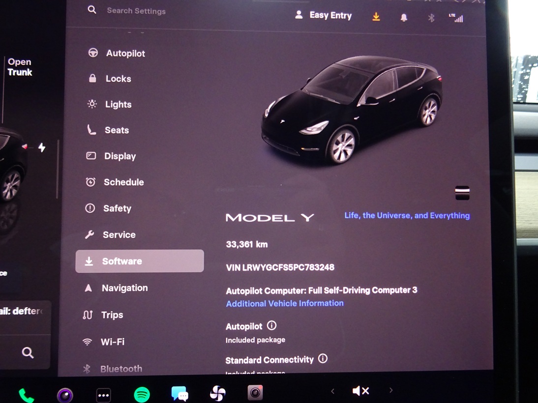 Tesla Model Y 2023 long range