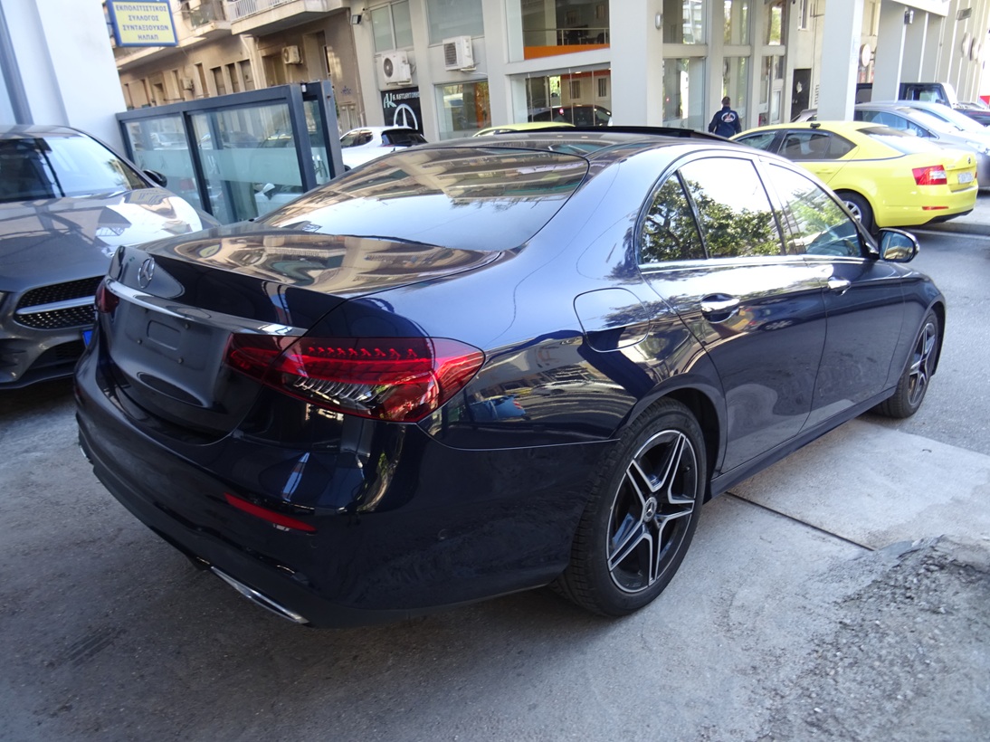 Mercedes-Benz E 220 2022 AMG (1399)
