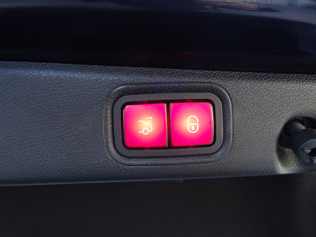 Mercedes-Benz E 220 2022 AMG (1399)