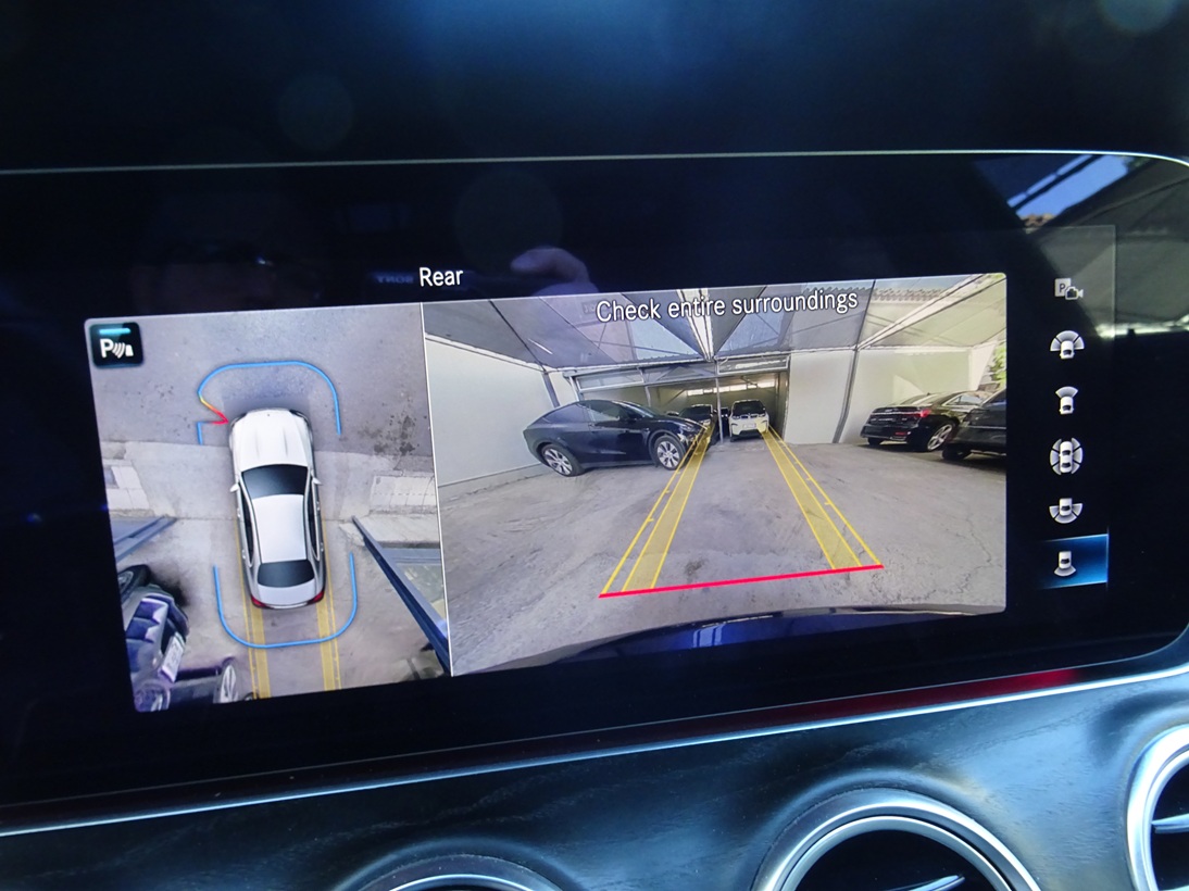 Mercedes-Benz E 220 2022 AMG (1399)