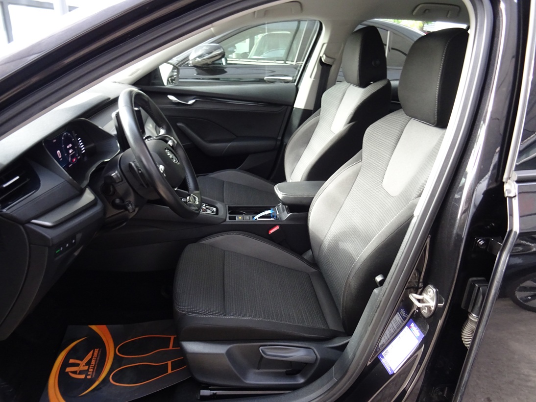 Skoda Octavia 2021 cng (144)