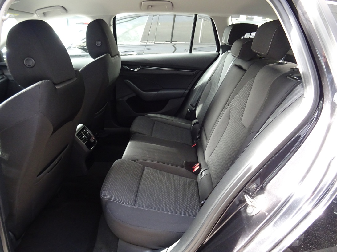 Skoda Octavia 2021 cng (144)