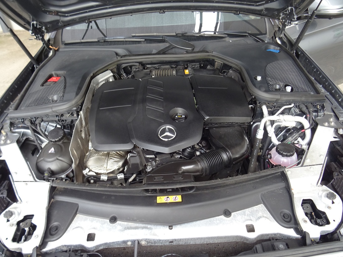 Mercedes-Benz E 220 2022 avantgarde (1403)