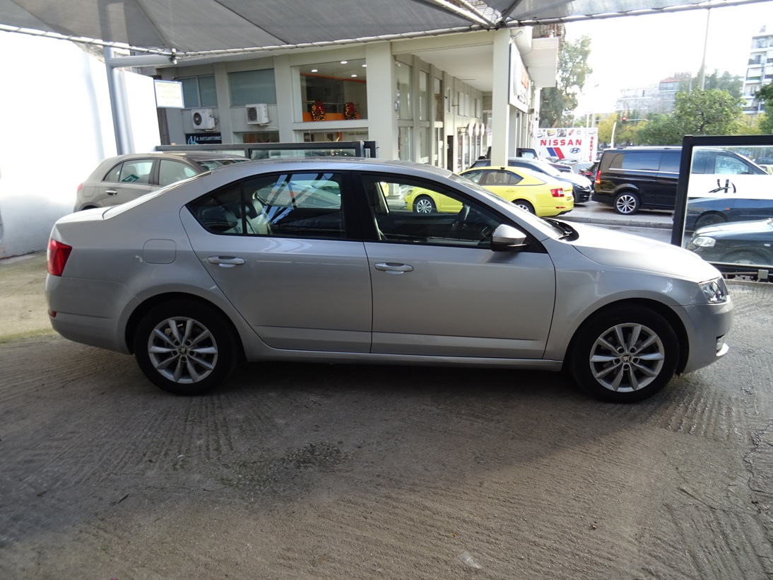 Skoda Octavia 2014 1.6tdi ΑΛΛΑΓΜΕΝΗ ΜΗΧΑΝΗ