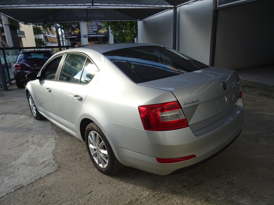 Skoda Octavia 2014 1.6tdi ΑΛΛΑΓΜΕΝΗ ΜΗΧΑΝΗ