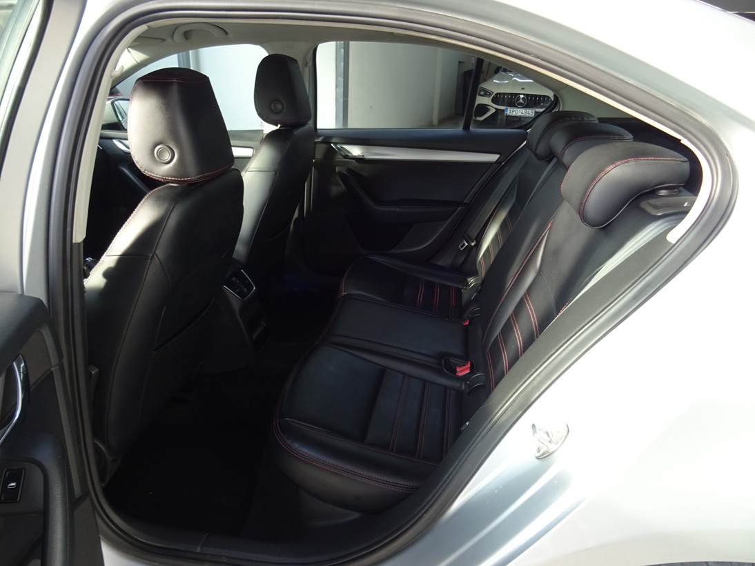 Skoda Octavia 2014 1.6tdi ΑΛΛΑΓΜΕΝΗ ΜΗΧΑΝΗ