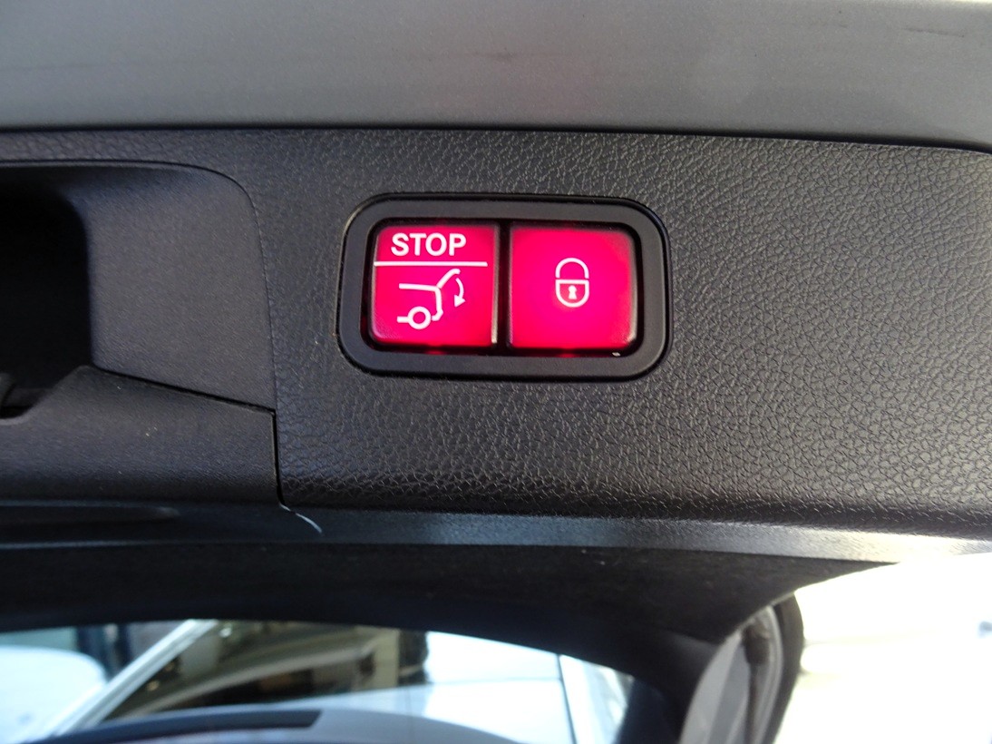 Mercedes-Benz E 220 2022 d Mild-Hybrid T AMG Line (Φ 1408)