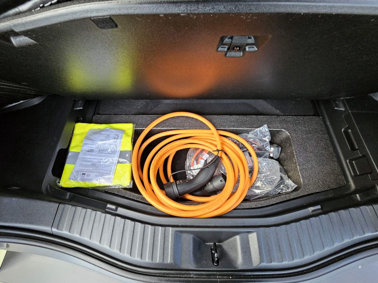 Toyota bZ4X 2025 Electric 204hp – Lounge – 100% Battery (1415)