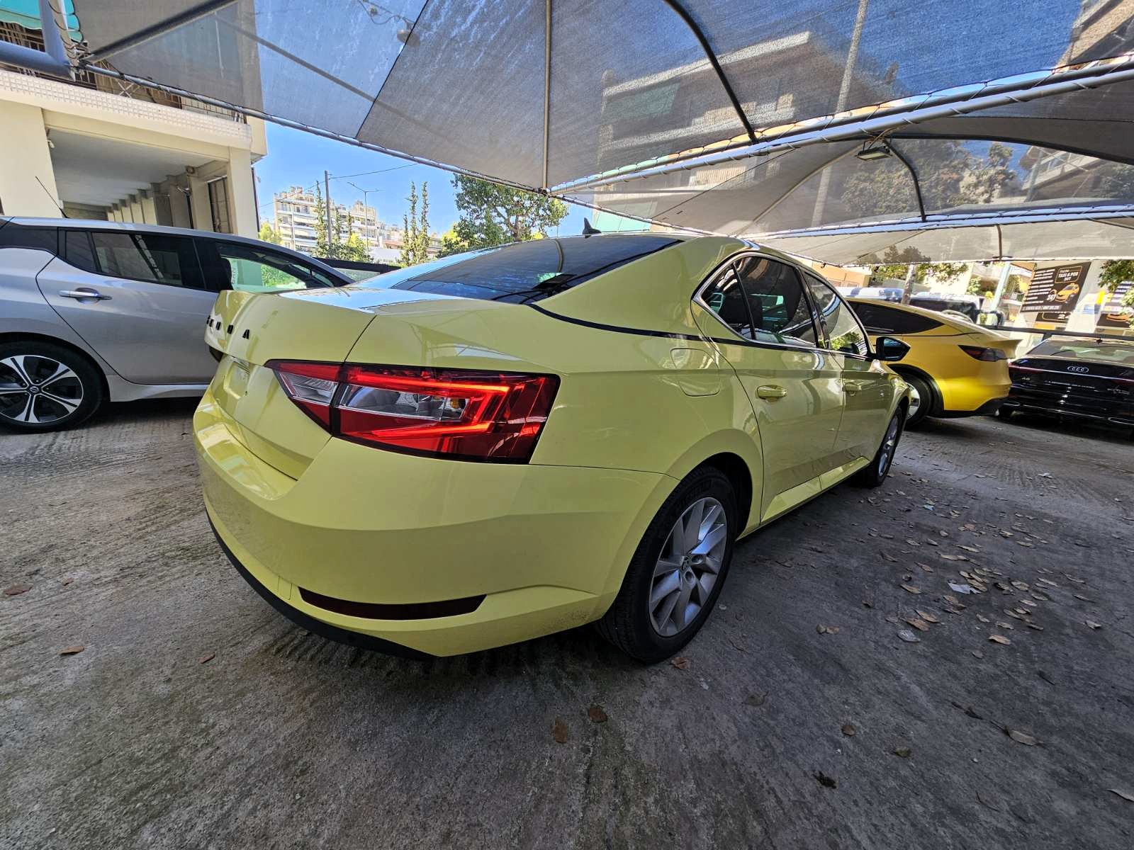 Skoda Superb 2023 2.0 TDI Ambition FACELIFT (1380)