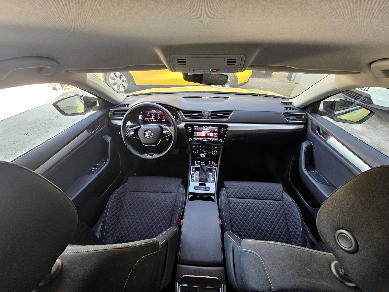 Skoda Superb 2023 2.0 TDI Ambition FACELIFT (1380)