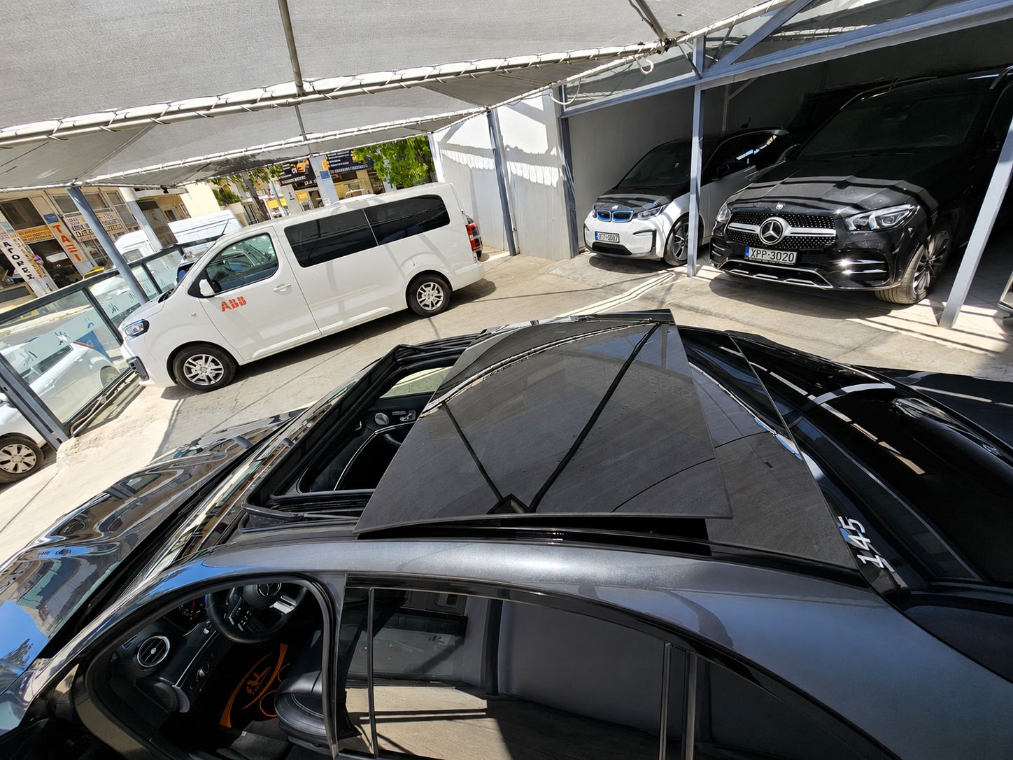 Mercedes-Benz E 220 2021 d AMG Line 9G-TRONIC Panorama LED (145)