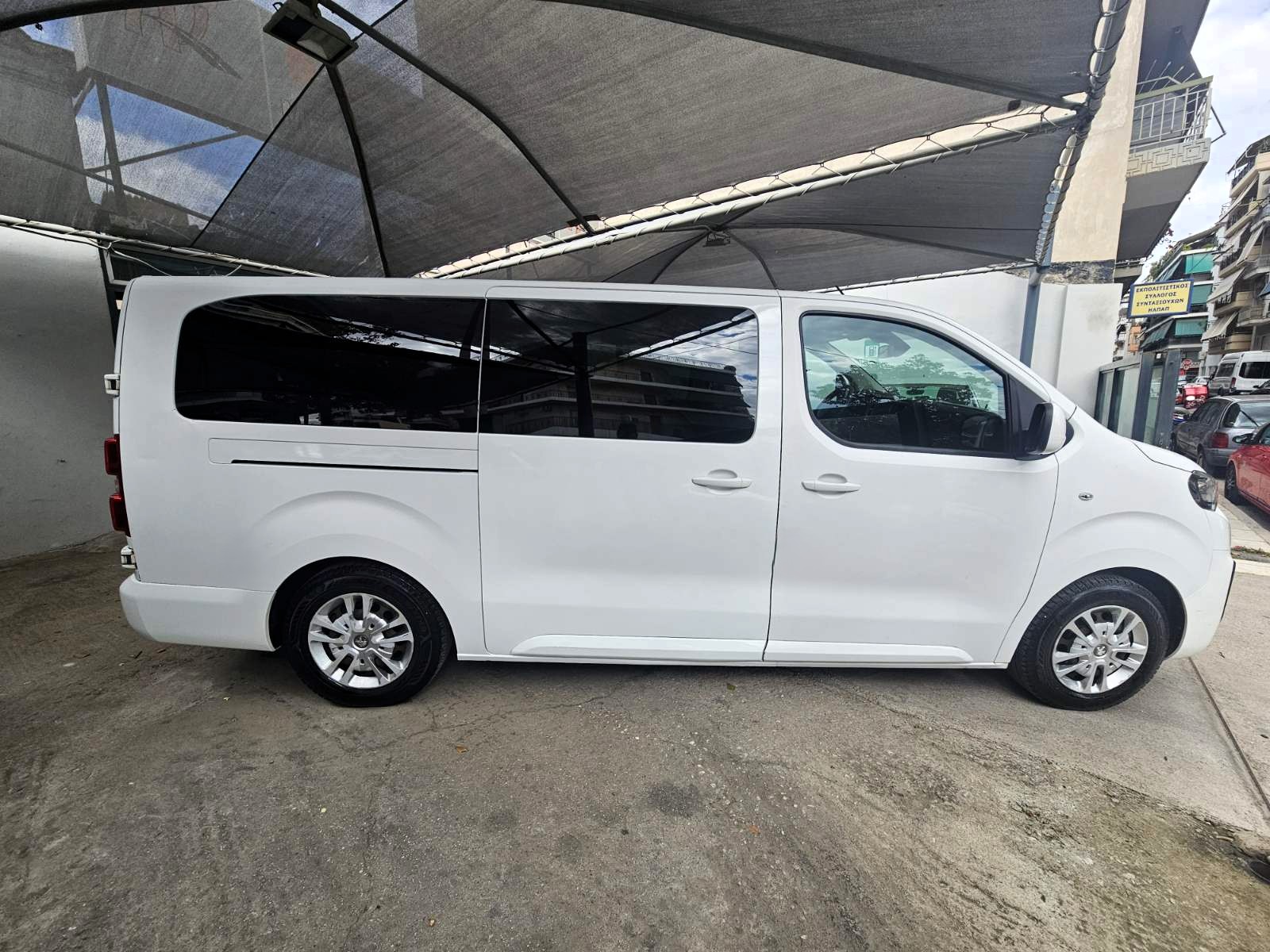 Peugeot Traveller 2020 1.5 BlueHDi 120hp L3H1 Business 9ΘΕΣΙΟ (1422)