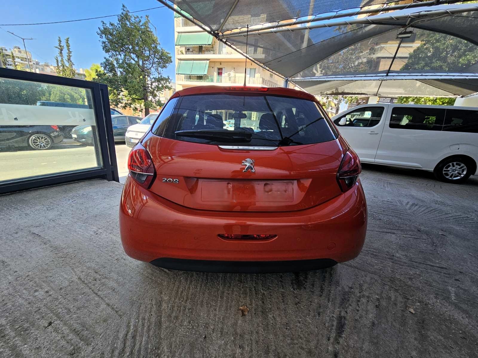 Peugeot 208 2018 1.2 PureTech Style 82HP NAVI (146)