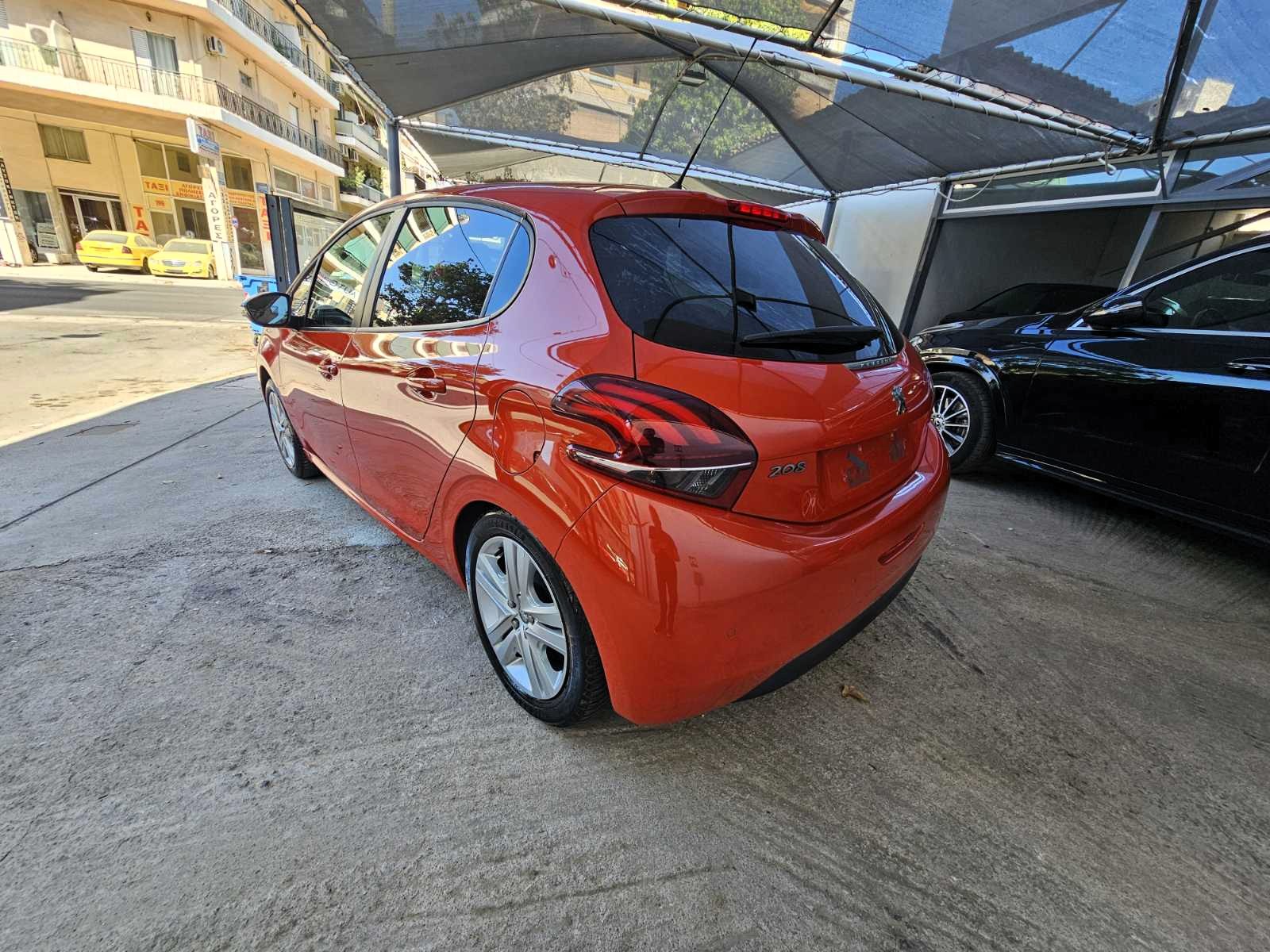 Peugeot 208 2018 1.2 PureTech Style 82HP NAVI (146)